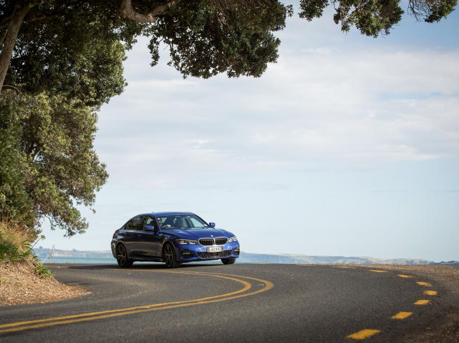  BMW 330i M Sport (G20) 2019 года  (AU) (фото 12 из 17)